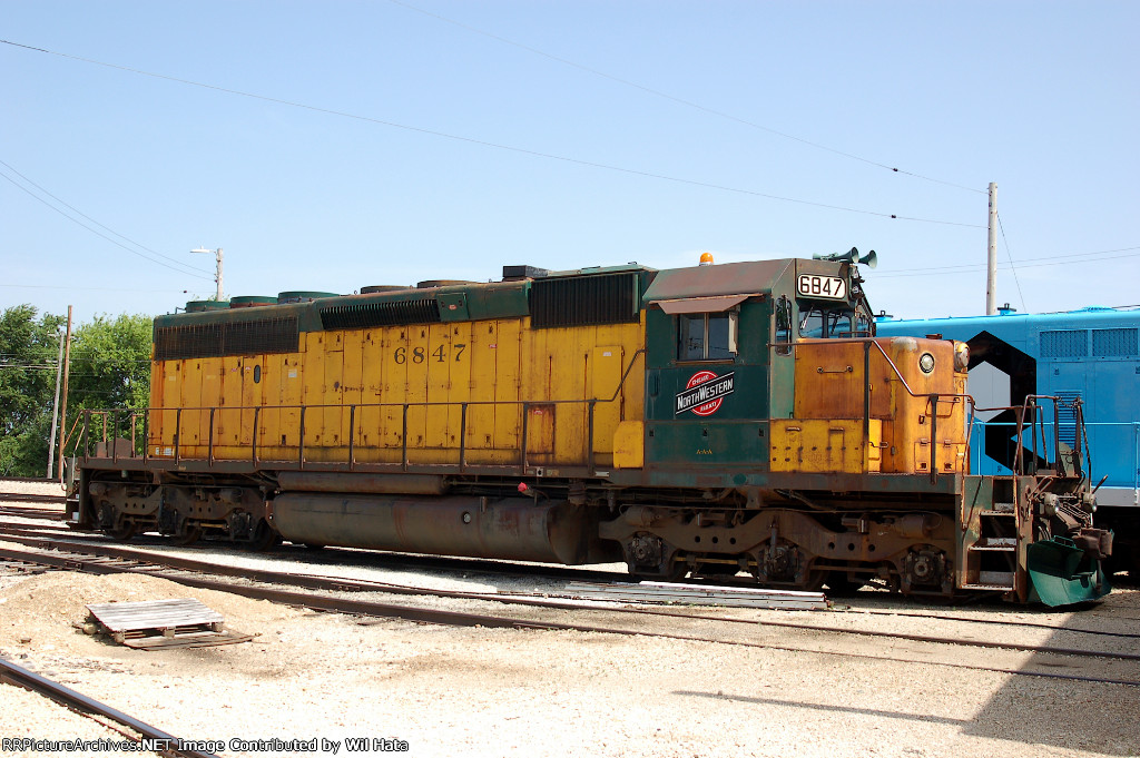 C&NW SD40-2 6847